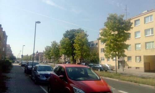 Haus Ansicht von der Strasse - 1 Zimmer Etagenwohnung in Berlin