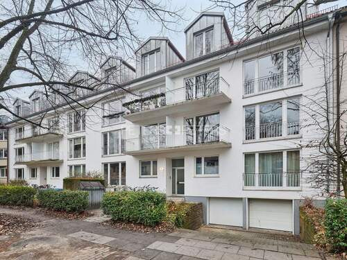 Straßenansicht - + Open House am 13.01. von 18 - 19 Uhr - Kommen Sie vorbei +