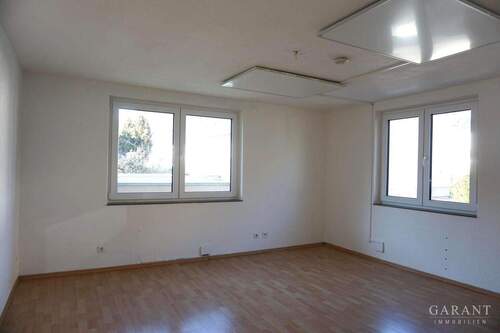 Ess-Wohnzimmer - Helle 3 Zimmer-Erdgeschoss-Wohnung mit Balkon und Garage in Horb zu vermieten