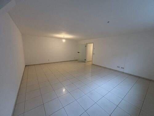 Wohnzimmer - SCHWEICH - nahe Trier - gepflegte 2 Zimmer Wohnung in einem 6 Parteienhaus