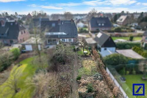 Rückansicht mit Garten - 