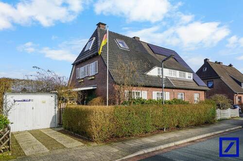 Hausansicht vorne - Idyllische Doppelhaushälfte in Bremen