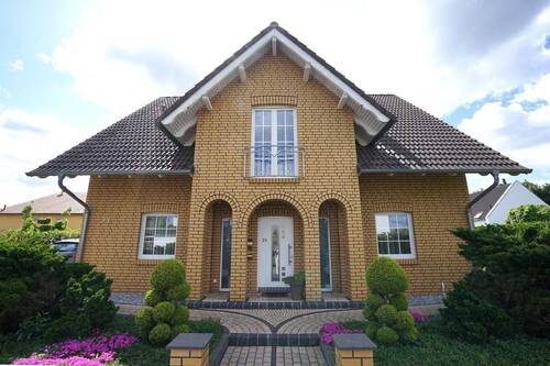 Ansicht Eingang - 6 Zimmer Einfamilienhaus in Braunschweig / Gliesmarode