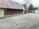 Pkw-Stellplatz im Hof - 