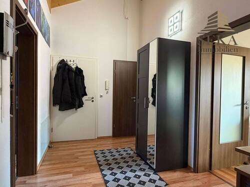 Eingangsbereich - 3 Zimmer Etagenwohnung zum Kaufen in Deggendorf