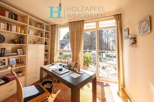 Arbeits-/ oder Esszimmer - 