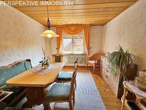 Bild 1 - Einfamilienhaus mit Wiese + Scheune und kl.Stall
