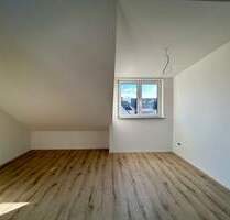 Gemütliche 2-Zimmer DG-Wohnung in Höchstberg zu Vermieten - Gundelsheim / Höchstberg