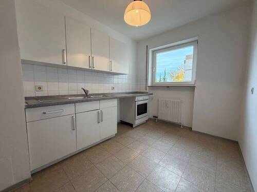 Küche mit Essplatz - Etagenwohnung mit 48,00 m² in Metzingen zur Miete