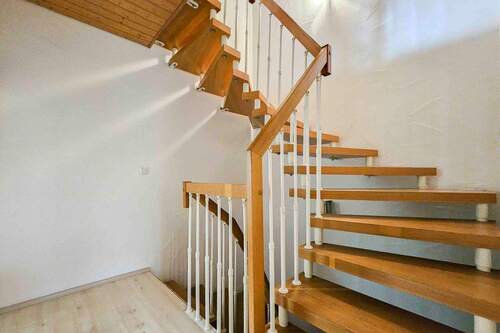 Treppenhaus ins DG - 