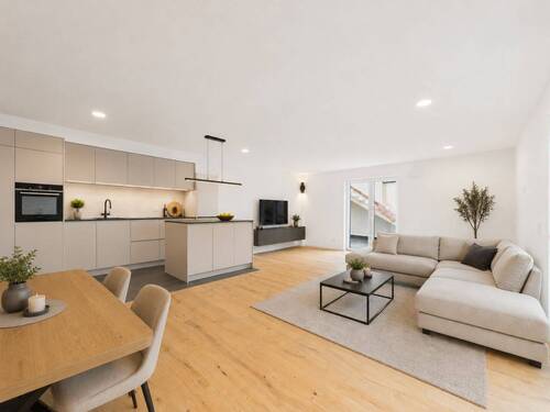 Wohnzimmer/Esszimmer Staging - Exklusive Neubauwohnung mit Terrasse, Balkon & traumhafter Aussicht in ruhiger Lage von Ingelfingen (Variante)