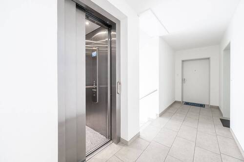 Fahrstuhl - 