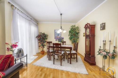 Wohn- und Esszimmer - 