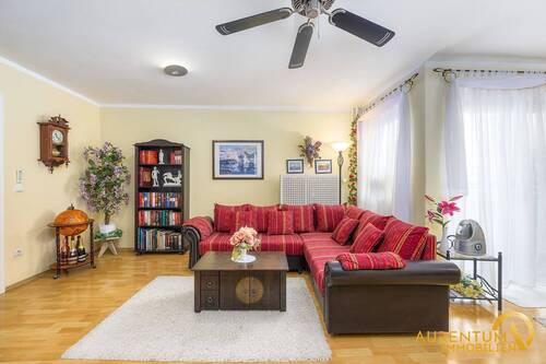 Wohn- und Esszimmer - 