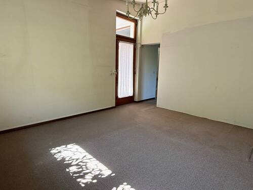 Schlafzimmer mit Zugang nach draußen - 