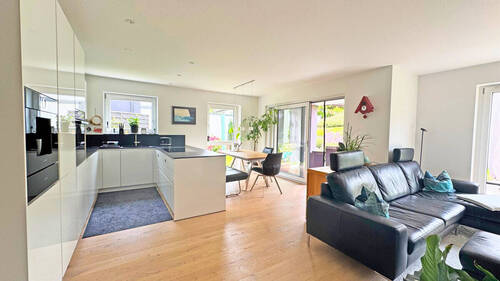 Küche/Wohnen/Essen - 4 Zimmer Etagenwohnung in Reutlingen