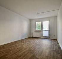 Schon entdeckt? - Moderne 4-Raum-Wohnung mit Balkon in Klingenberg