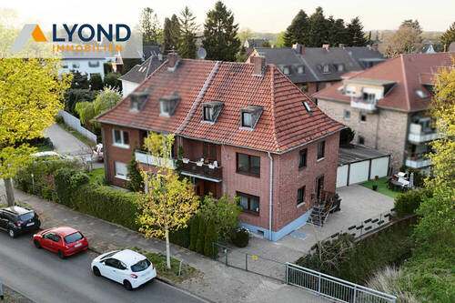 LYD 3791 - 1 Außenansicht - Exponierte Lage in Moers-Kapellen Doppelhaushälfte mit Potenzial- ruhige und zentrale Lage