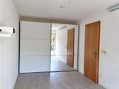 Schlafzimmer mit Einbauschrank - 