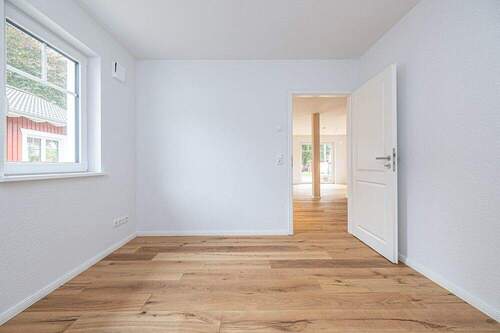 Separates Zimmer Erdgeschoss - 