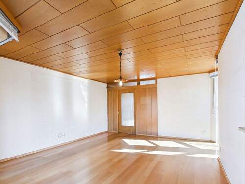 Wohnzimmer - 2 Zimmer Etagenwohnung in Stuttgart