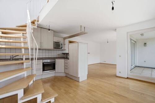 Schöne geräumige Wohnung - 3 Zimmer Etagenwohnung in Leonberg