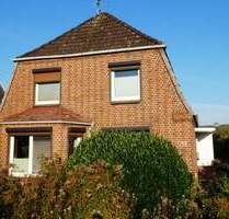 + + + Solides Stadthaus mit Garten, Terrasse und Garage in zentrumsnaher Lage in Glückstadt + + +