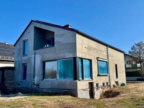 Außenansicht - Süd/West - Zweifamilienhaus (KfW55) mit Gestaltungsmöglichkeit