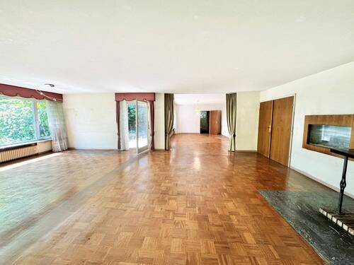 Wohnzimmer - Großzügiges Einfamilienhaus in begehrter Lage