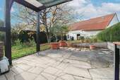 Gartenpavillon - 6 Zimmer Einfamilienhaus zum Kaufen in Grävenwiesbach