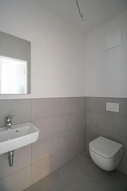 Modernes Gäste-WC - 