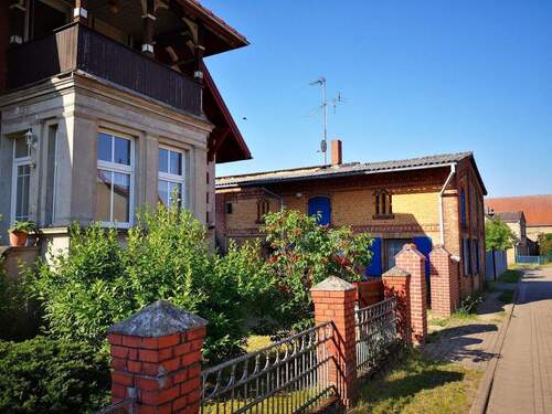 Seitenansicht - 7 Zimmer Mehrfamilienhaus, Wohnhaus in Fürstenberg/Havel