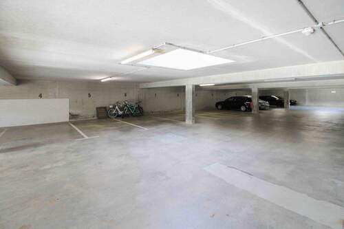 Tiefgarage Anischt 01 - 