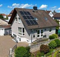 Charmantes Einfamilienhaus mit Photovoltaik, Kaminofen und gepflegtem Garten in Northeim