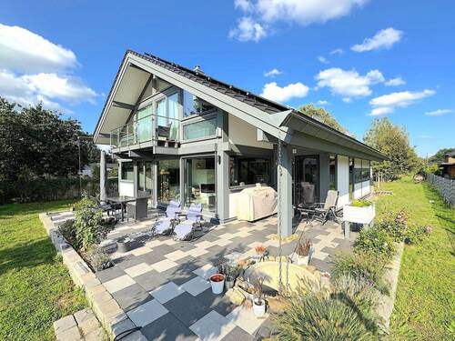 Terrasse front 1 - 7 Zimmer Einfamilienhaus zum Kaufen in Strausberg