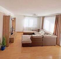 Wohlfühlen auf Anhieb: Helle und charmante 4-Zimmer-Wohnung - Schorndorf