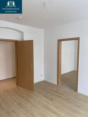 Wohnzimmer zum Flur und Kinderzimmer - 