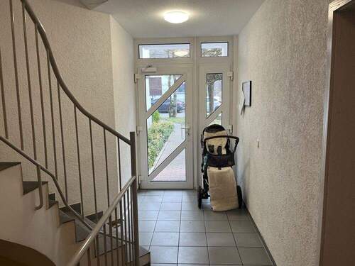 Eingang Flur - 3 Zimmer Etagenwohnung in Bensheim