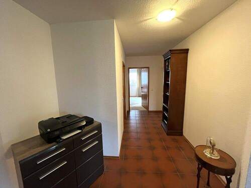 Flur - Etagenwohnung mit 101,00 m&sup2; in Bensheim zum Kaufen