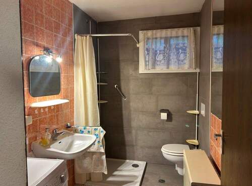 14 Sanitärbereich im UG.jpg - 