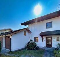 Charmante Doppelhaushälfte in Ainring mit Bergblick