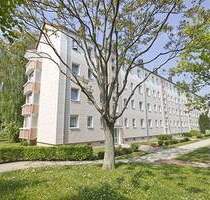 In der Herrichtung! 3 Zimmer, Wanne und Balkon... - Halle (Saale) Südstadt