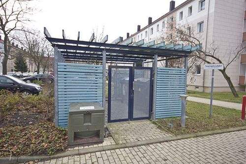 Müllcontainerhaus - 