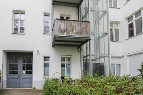 Kleine Sitzecke vor der Wohnung - 