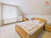 Schlafzimmer 2 OG - 