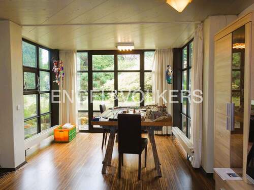 Helles Zimmer im UG - 