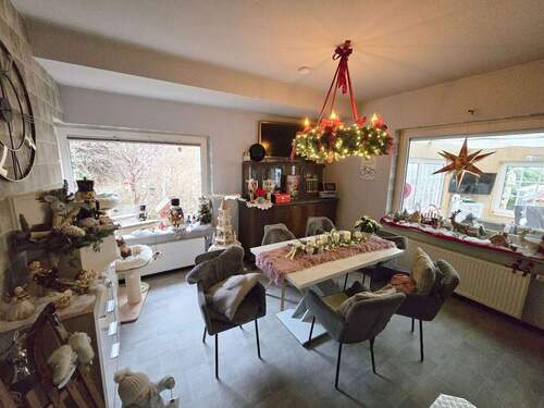 schönes Esszimmer - 