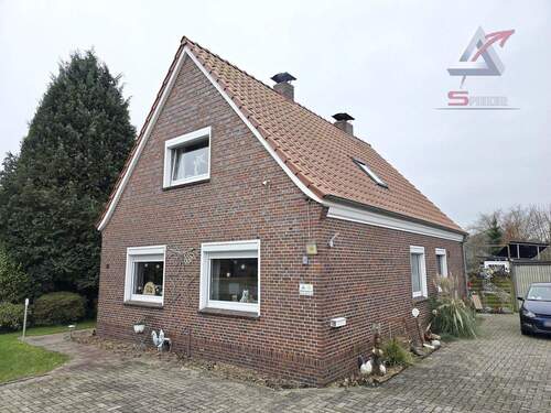 Auffahrt - Aufwendig modernisiertes Wohnhaus