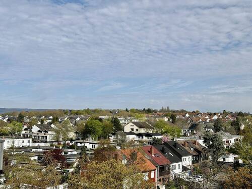 Blick vom Westbalkon - 3 Zimmer Etagenwohnung zum Kaufen in Wiesbaden
