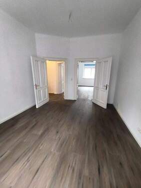 Schlafzimmer mit Zugang zur Küche - 